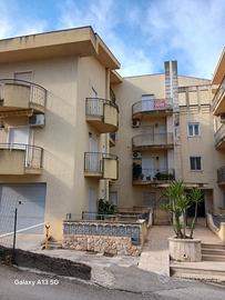 2 appartements avec ascenseur garage fermé plus 2b