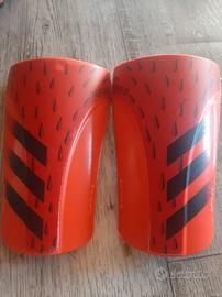 PARASTINCHI PREDATOR  ADIDAS