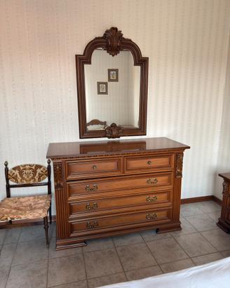 Cassettiera vintage con specchio stile classico