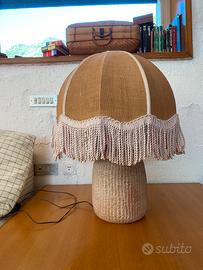 Lampada in cotto con paralume