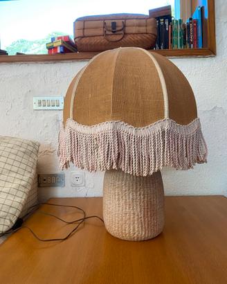 Lampada in cotto con paralume