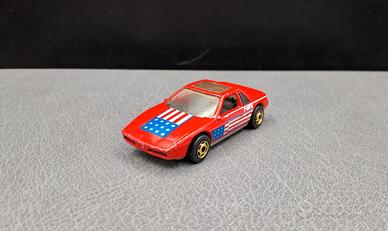 1:64 hot wheels whells pontiac fiero 2M4 1984