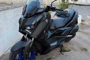 Xmax 300 pari al nuovo