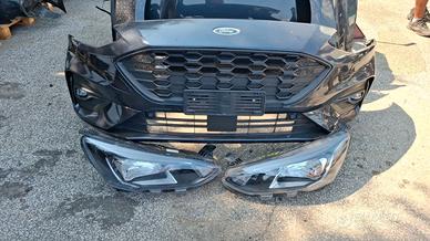 FORD FOCUS 1.0 TB ST LINE MUSO FARI LED 18-22