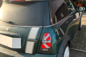 Mini cooper s r53 british racing green