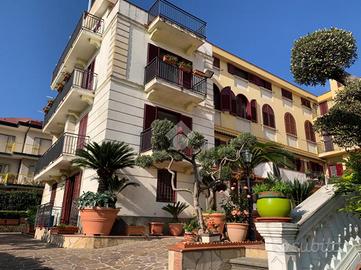 CASA SEMINDIPENDENTE A BARONISSI