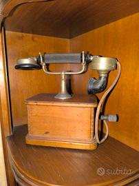 Antico Telefono da Campo in Legno