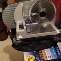 affettatrice elettrica Ausonia