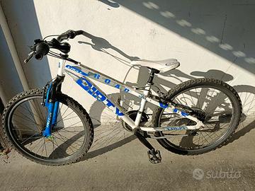 Mountain Bike Eagle bianca/blu 24/26” funzionante