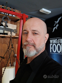 Cameriere esperto si offre per stagione estiva