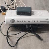 decoder sky compreso di n. 2 telecomandi e WIFI ed