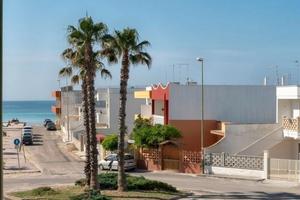 60 mt. Dalla spiaggia vista mare in centro