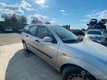 RICAMBI AUTO FORD FOCUS 2001 GRIGIA