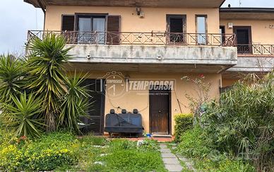 Villa Indipendente con Giardino - Via dei Martiri,