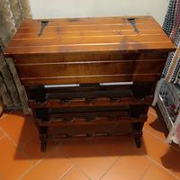 Mobiletto porta bottiglie con contenitore 