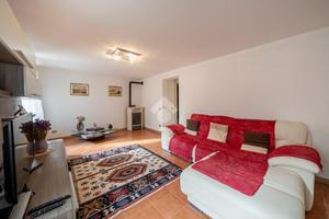 CASA INDIPENDENTE A BADIA CALAVENA