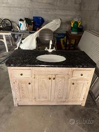 Mobiletto in legno massiccio artigianale