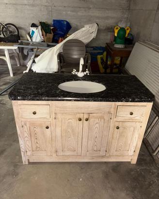 Mobiletto in legno massiccio artigianale
