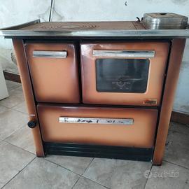 Cucina economica a legna