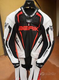 tuta moto 48 divisibile berik come NUOVA in pelle