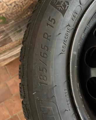 Gomme auto