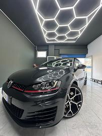 Volkswagen Golf GTI Performance 2.0 TSI 230 cv 3p