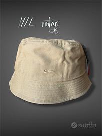 Cappello Bucket Hat Nike Reversibile Beige Khaki