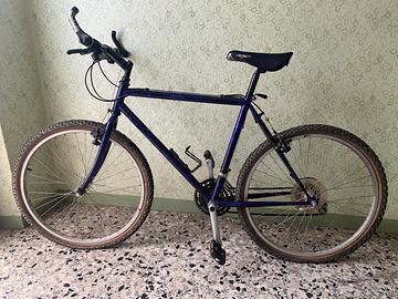 Bicicletta Rampichino Mtb 26” cambio Shimano