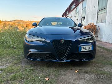 Alfa Romeo Giulia 2.2 220cv