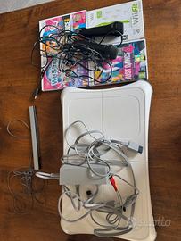 Nintendo wii +balance board con giochi e microfoni