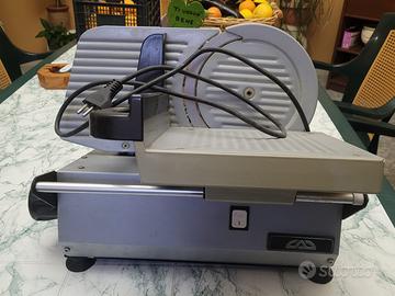 Affettatrice elettrica da casa