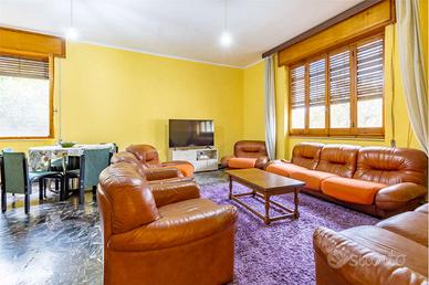 Quadrivano indipendente con doppio giardino