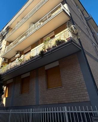 Completamente ristrutturato con box guarda qua