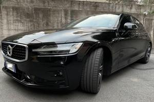 Volvo S60 T5 - R-Design - Da intenditore e amatore