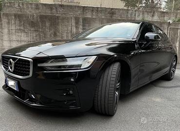 Volvo S60 T5 - R-Design - Da intenditore e amatore