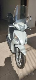 Moto scooter Honda 50 Vision non più disponibile,