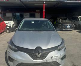 New Renault Clio 1,0 incidentato - 2022