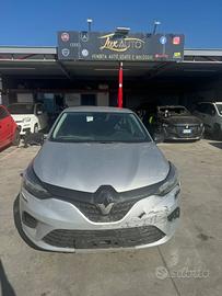 New Renault Clio 1,0 incidentato - 2022