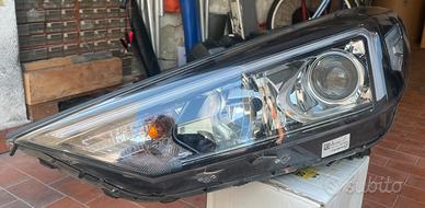 Faro Hyundai  tucson sinistro