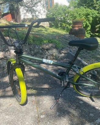 Bici BMX Decathlon Manubrio con rotazione 360