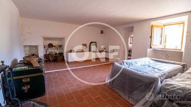 Appartamento di 100 m² con 3 locali a Carpineto Ro