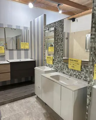 MOBILI BAGNO E BOX DOCCIA FINE SERIE PREZZO STOCK
