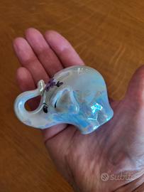 Elefantino di ceramica decorata a mano