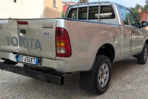 Toyota Hilux 2.5 D-4D 4WD Extra Cab PICK UP