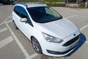 Ford Grand Cmax 7 posti