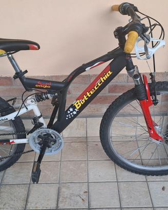 Bicicletta mountain bike usata