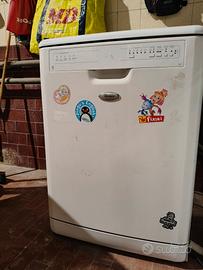 lavastoviglie Whirlpool 