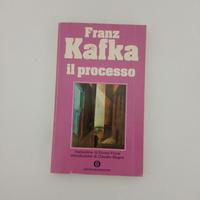 Franz Kafka - Il processo, 
Oscar Mondadori 1984