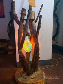 Lampada in legno di olivo fatta a mano