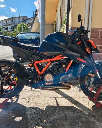 ktm superduke 1290 r anni 2023.